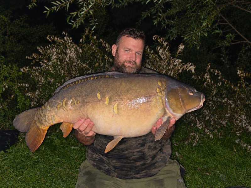 30lb 5oz Mirror caught by Antony C. at Damsel lake